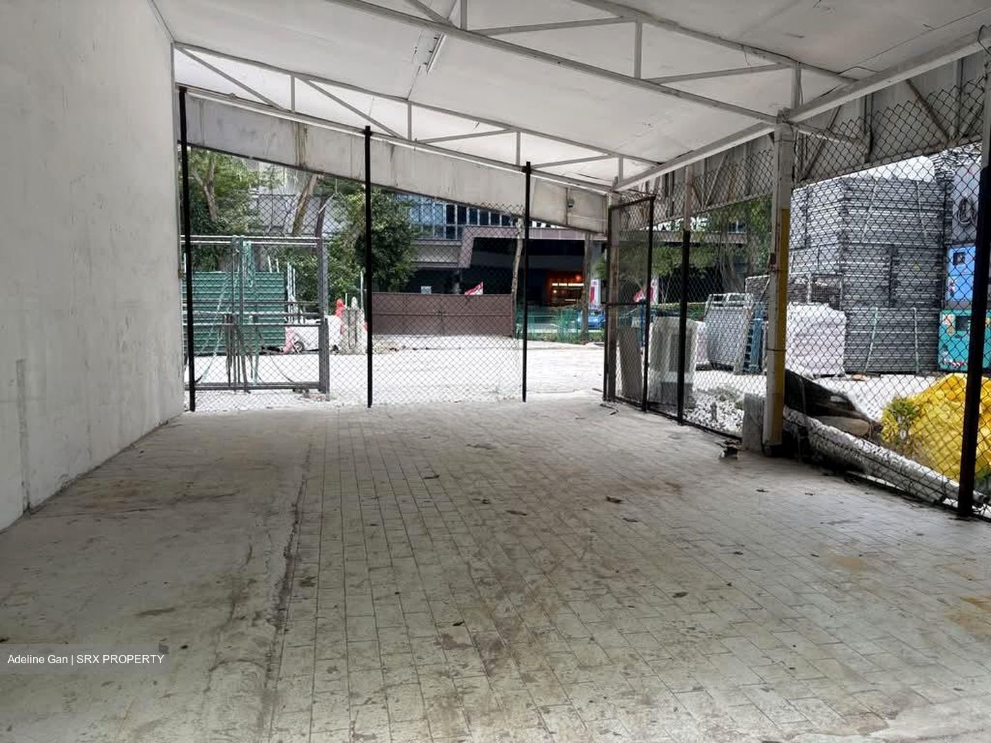 Irving Road (D13), Warehouse #613408401
